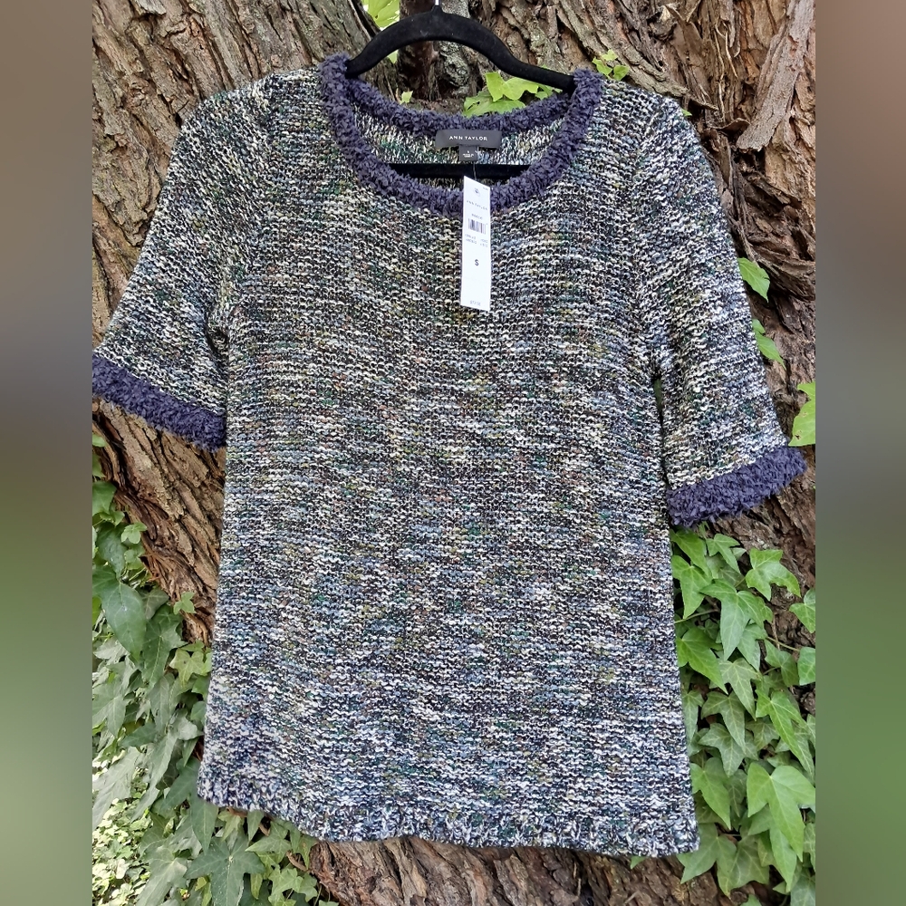 Ann Taylor Womens Sweater Short Sleeve Top Fuzzy Trim Size Small NWT